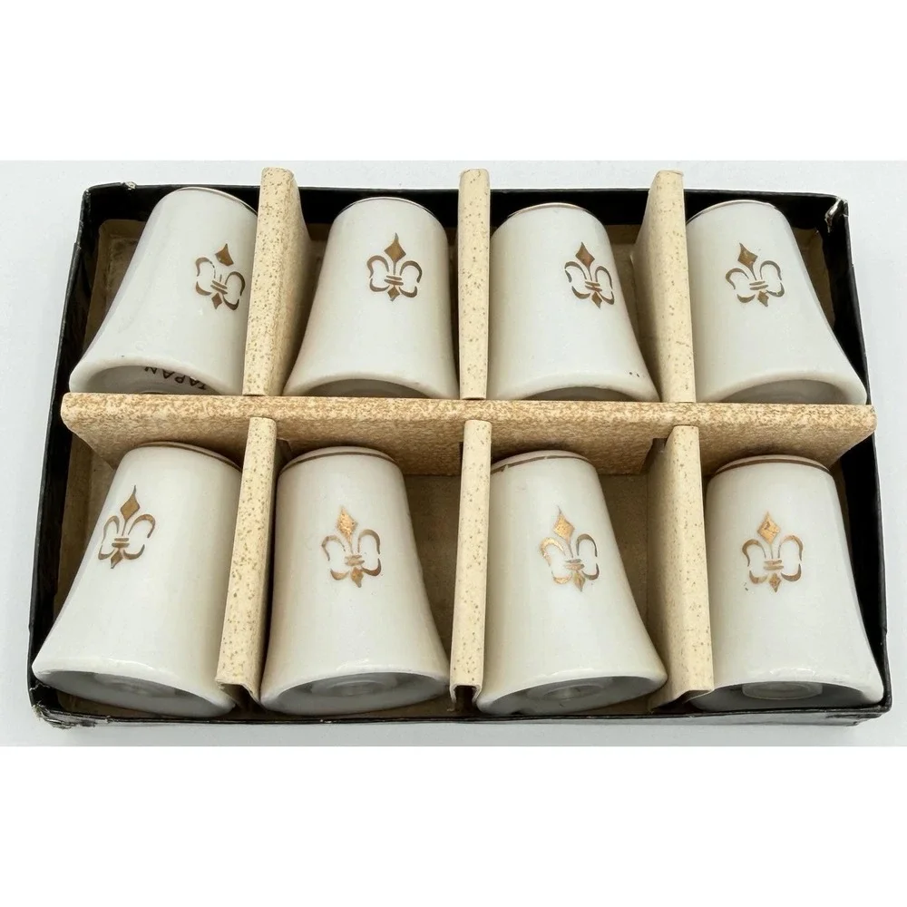 8 Single Salt & Pepper Shakers Set Japan Fleur-de-lis Gold Trim New Vintage NOS